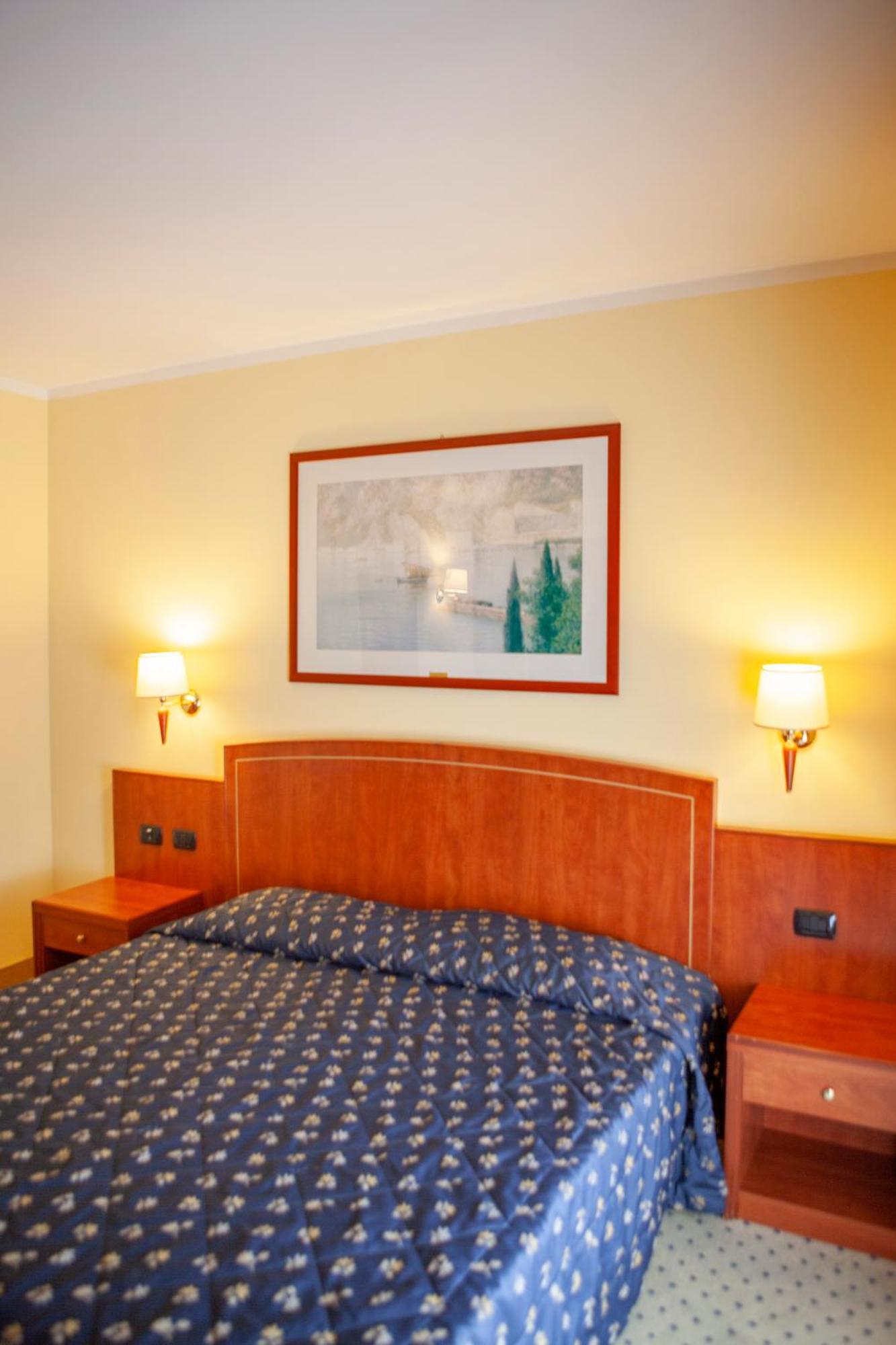 Hotel Olivo Arco Buitenkant foto